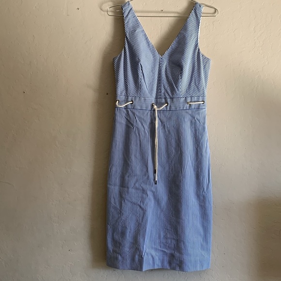 J. CREW  DOUBLE V-NECK DRESS IN STRETCH SEERSUCKER SZ 2 - Picture 2 of 7